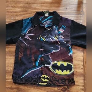 3/$20 - Batman short sleeve shirt sz small